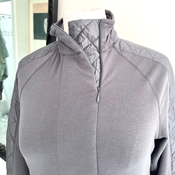 Athleta Gray Quilted 1/4 Zip Vortex Pullover Jacket - Picture 2 of 6